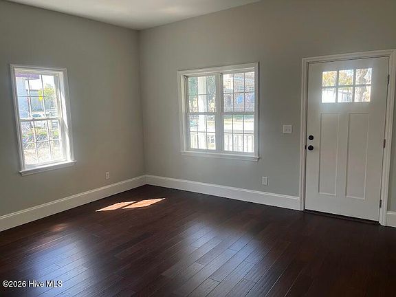 2nd image of 1312 Dock Street