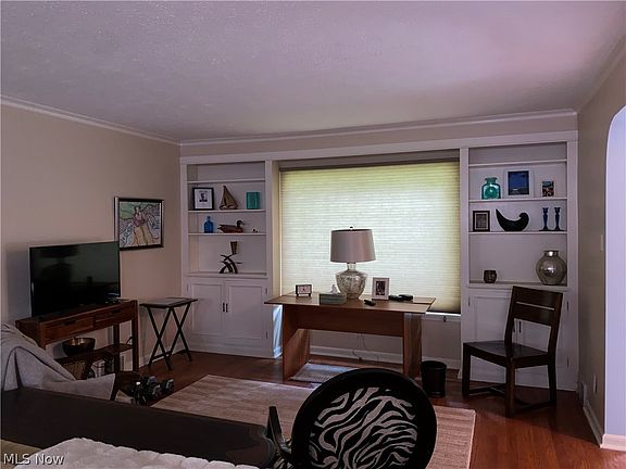 3rd image of 123 Alburn Dr