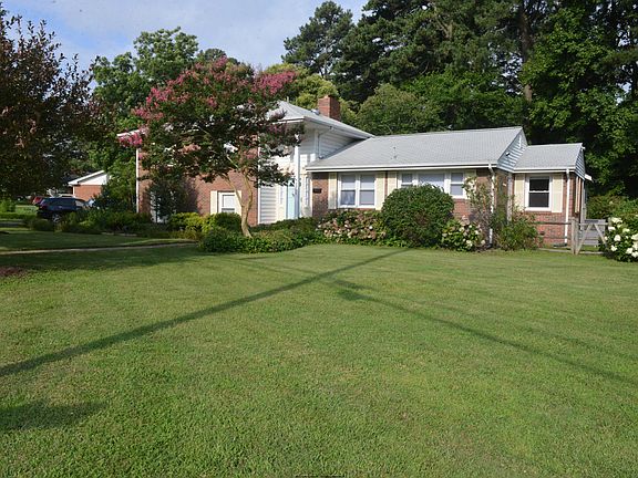 BAYLAKE PINES FOREVER HOME. 