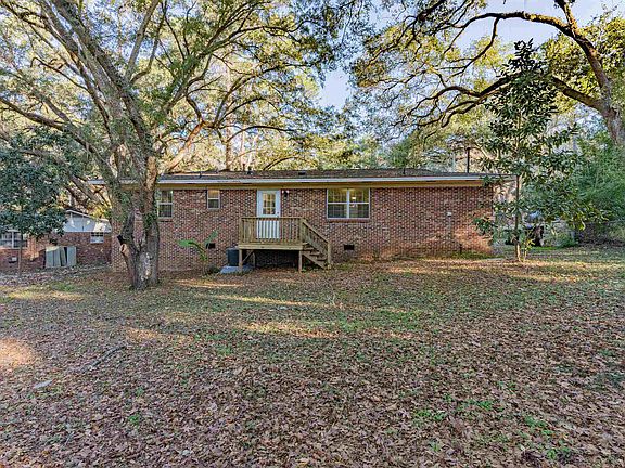 4th image of 2400 Hideaway Ct