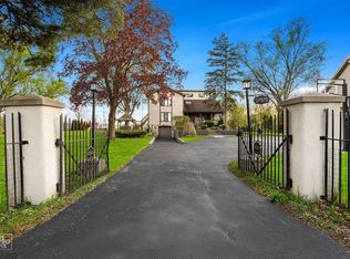 27875 W Lake Shore Dr, Spring Grove, IL 60081