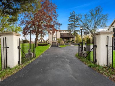 27875 W Lake Shore Dr, Spring Grove, IL, 60081