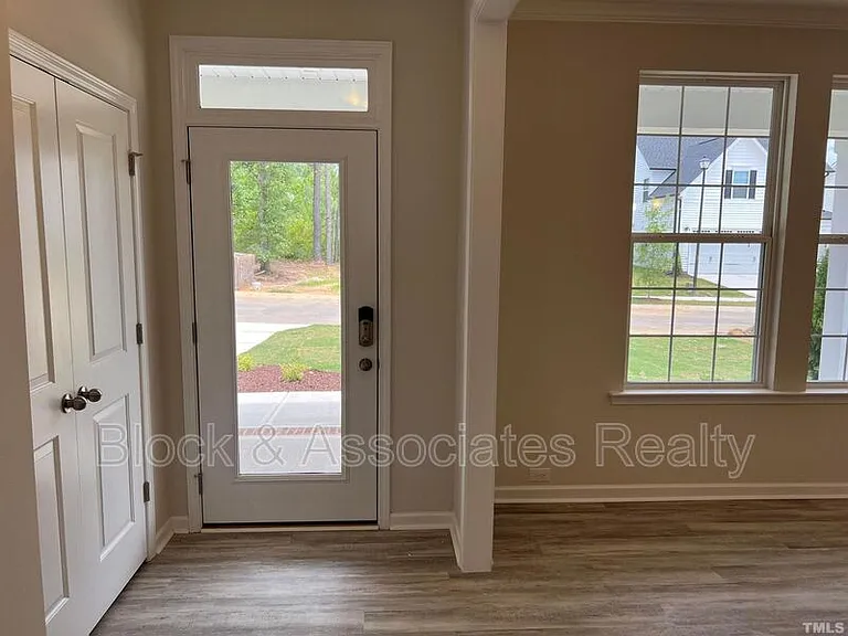 248 Streamliner Blvd — Photo 6