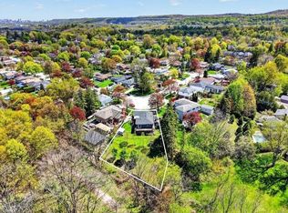 55 Sunrise Cres, Hamilton, ON L9H 3S1