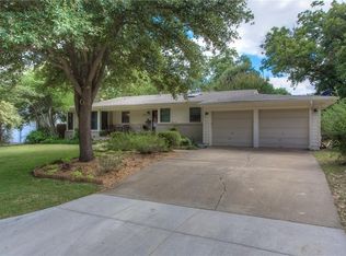 3821 Weyburn Dr, Fort Worth, TX 76109