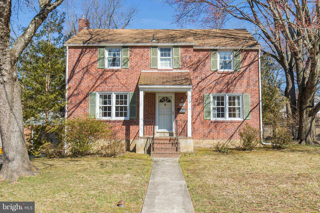 722 Sheffield Dr photo 1