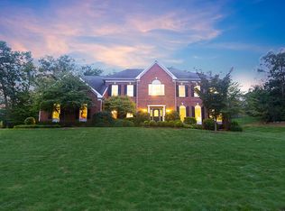 10 Hoyer Ct, East Greenwich, RI 02818