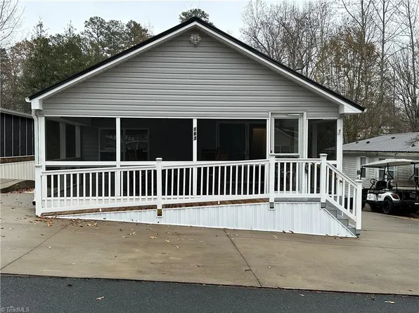 163 Clubhouse Dr, New London, NC 28127