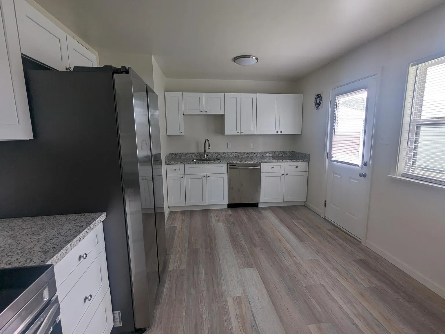 1819 Farmington Pl — Photo 3