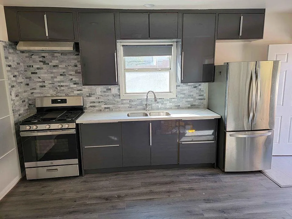 3126 Los Olivos Ln
