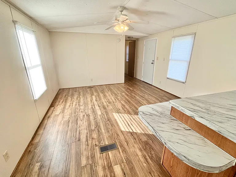 399 Dawn Dr #49 — Photo 6