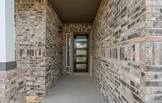 413 Hinsdale Run — Photo 10