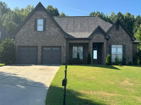 3335 Chapel Hills Pkwy, Fultondale, AL 35068