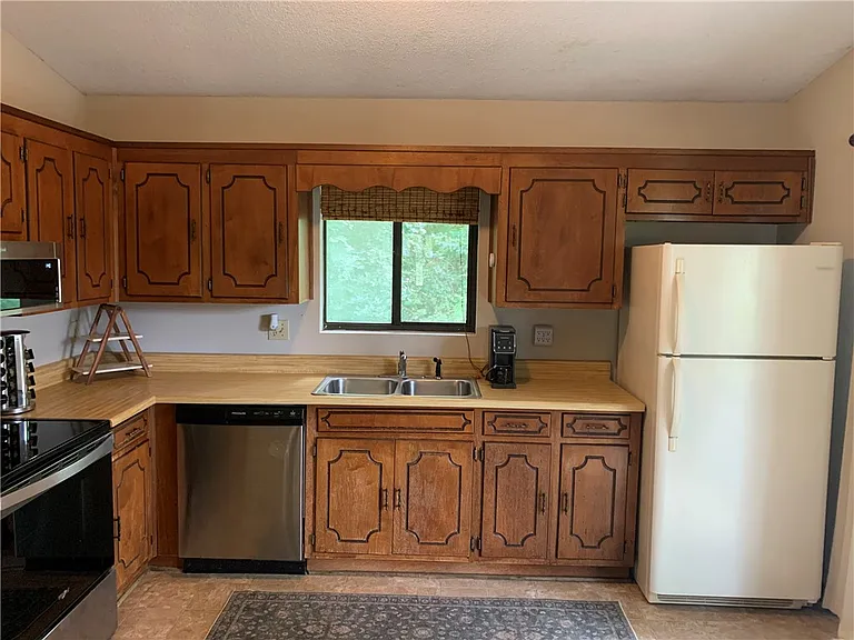 143 Copperfield Dr #6 — Photo 2