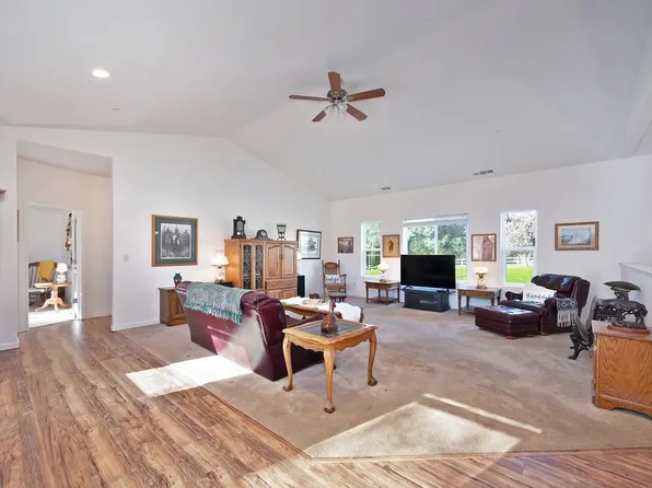 1800 Silverado Dr, Placerville, CA 95667