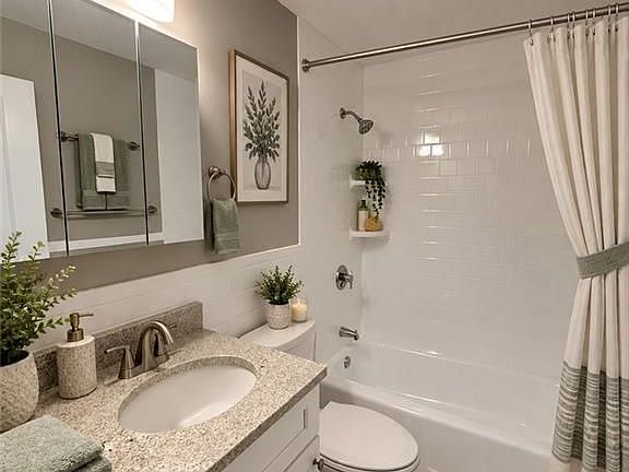 5th image of 1371 Mendon Rd #25