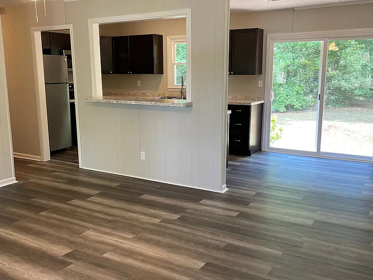 283 Harmony Rd — Photo 3