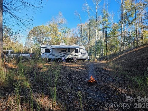 5th image of Buckeye Hollow Rd