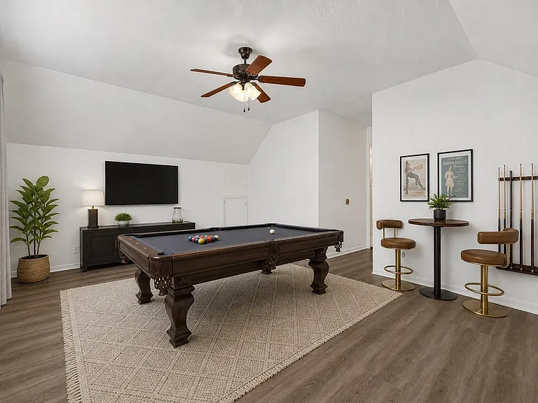539 Belwin Dr — Photo 30