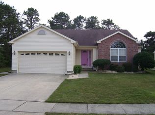 11 Chutney St, Toms River, NJ 08757