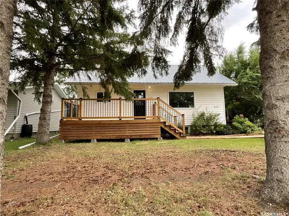 210 7th STREET S, Wakaw, SK S0K 4P0