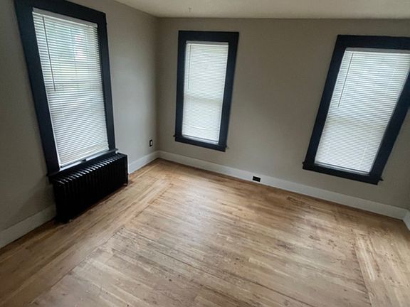 3rd image of 46 N Main St #3