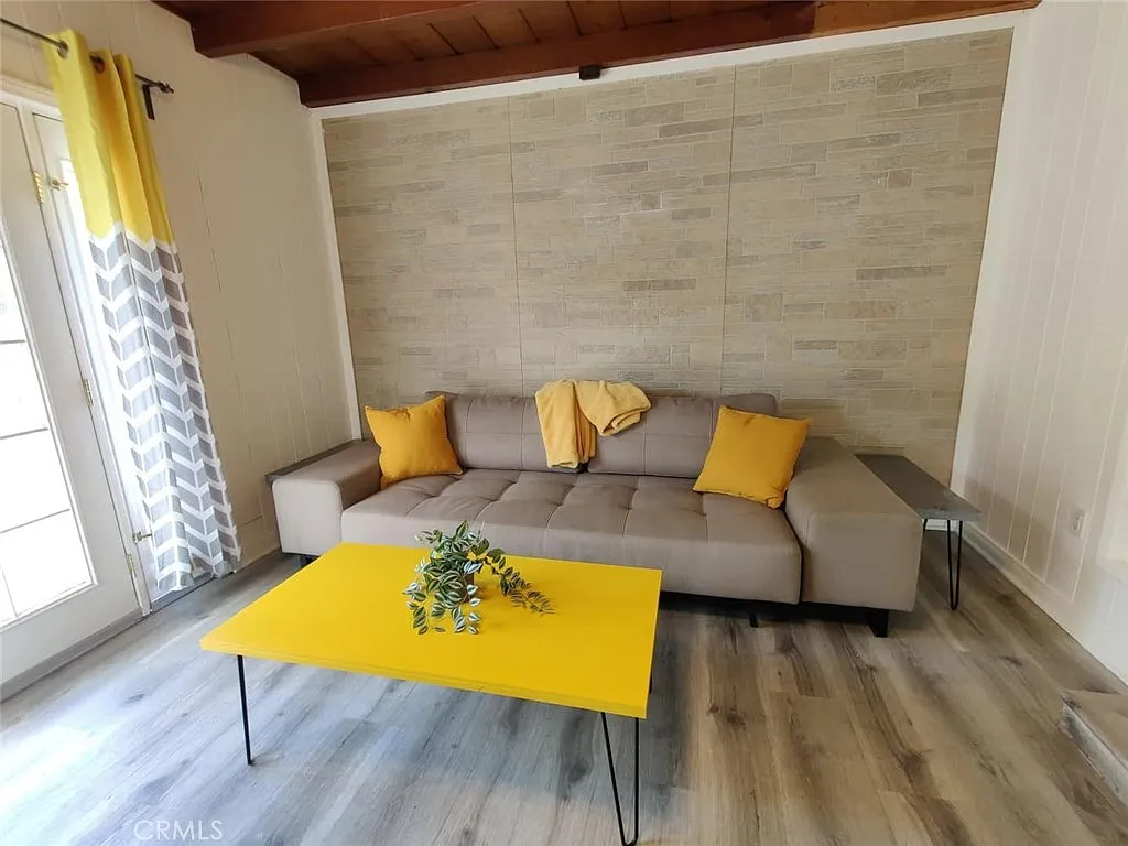 3 bed, 1748 sqft, $4,300 — Photo 3