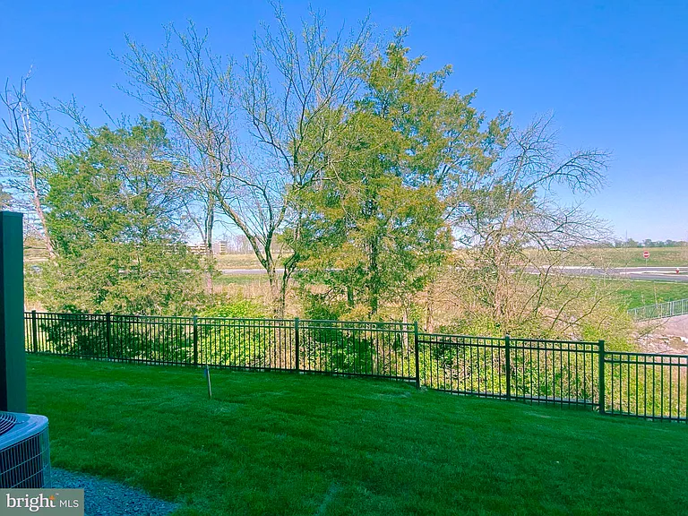 22274 Rivanna Shore Ter — Photo 24