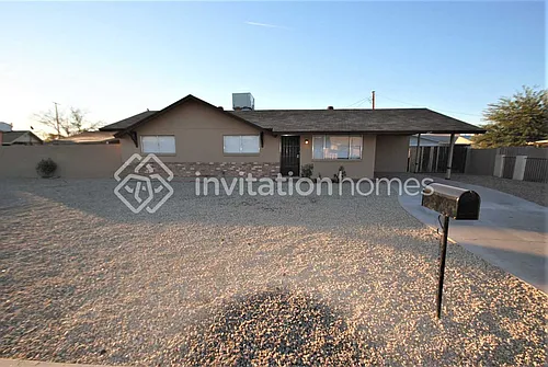 647 E Franklin Ave Photo 1