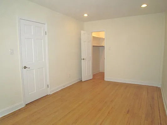 Rented by City Connections Realty | media 18