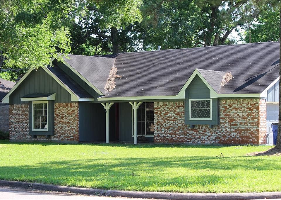 1st image of 50 Surrey Oak Ct