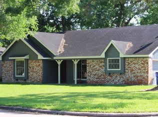 50 Surrey Oak Ct, Alvin, TX 77511