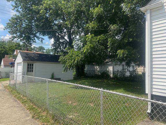 4th image of 21301 Audette St