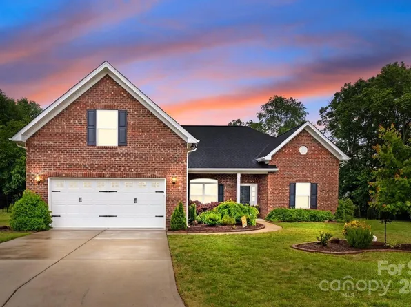 853 Treva Anne Dr, Concord, NC 28027