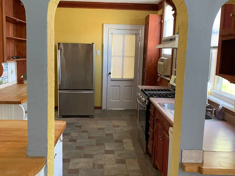 1012 W Colfax Ave — Photo 8