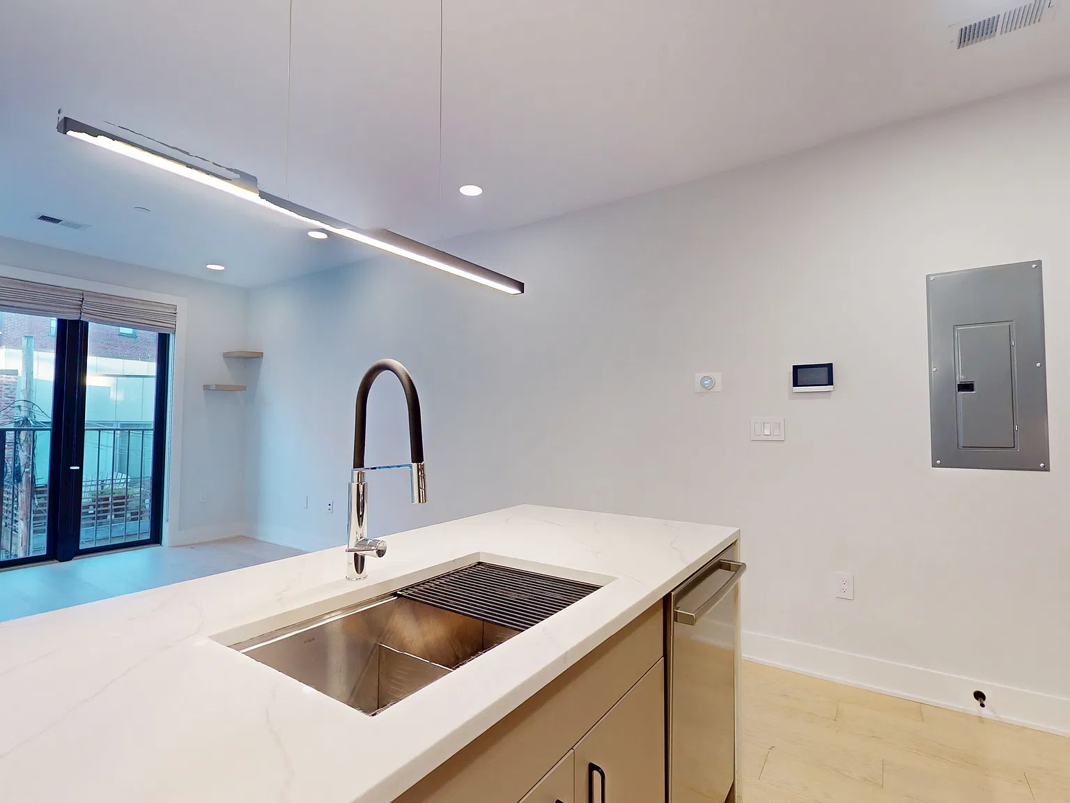 1 bed, 551 sqft, $2,550 — Photo 4