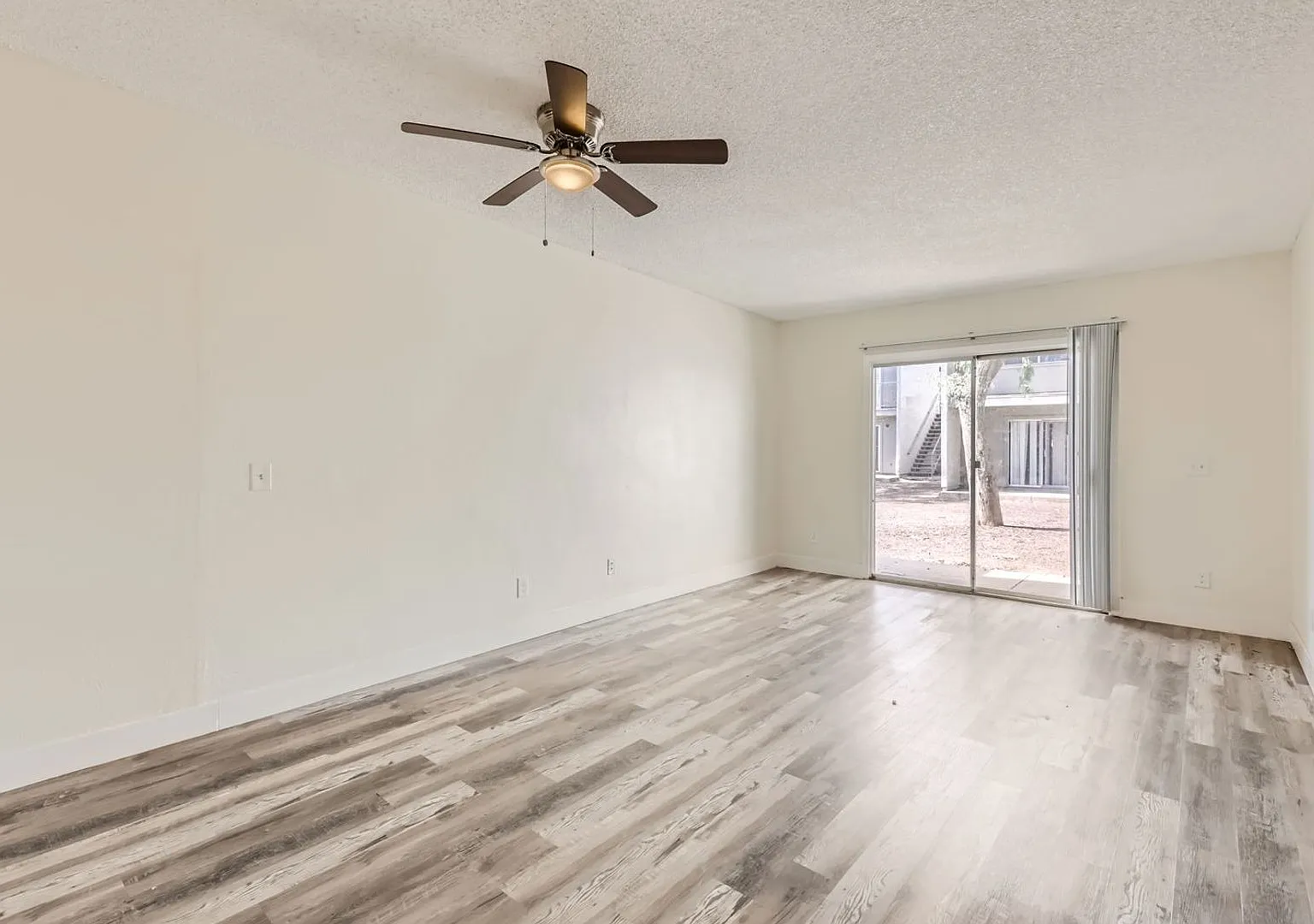 #1031-2826 Le Marche LLC — Photo 2