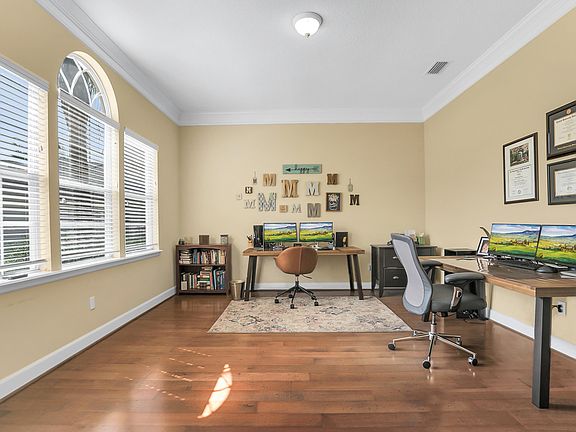 5th image of 1309 Garrison Dr