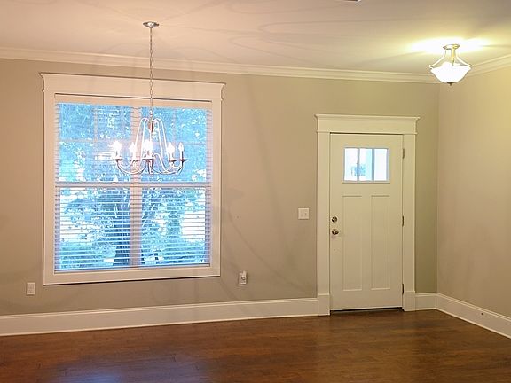 3rd image of 205 Stirrup Ln