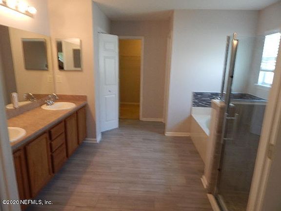 3rd image of 4044 Edgeland Trl