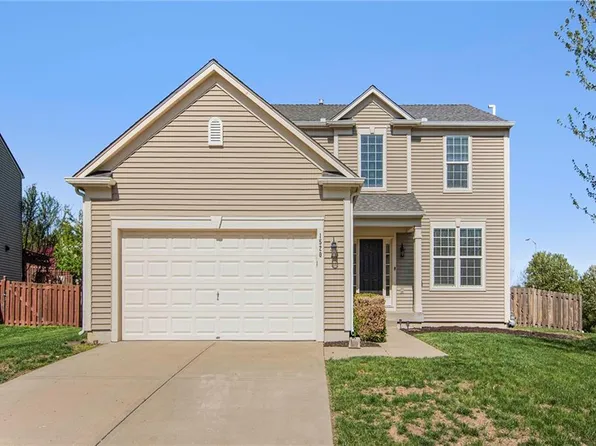 1520 NW 54th St, Kansas City, MO 64118