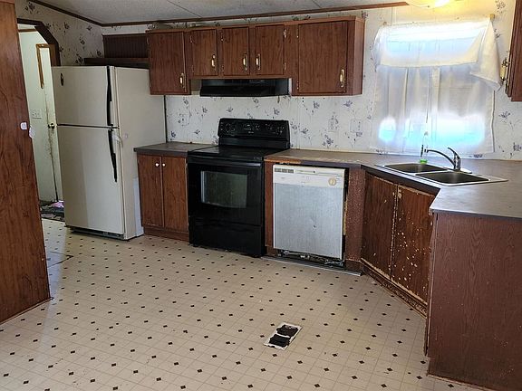 5th image of 49887 W Mockingbird Ln