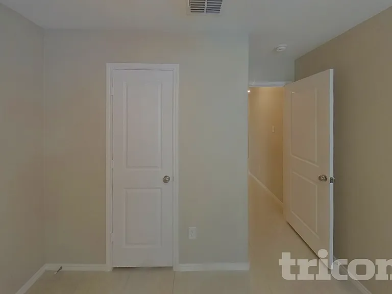 6340 Bristolwood Dr — Photo 11