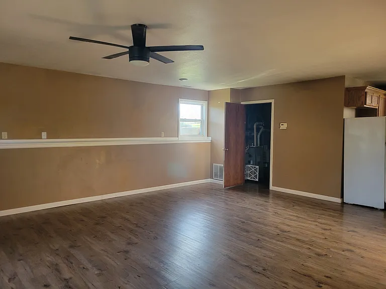 5520 NW Jennings Rd — Photo 2
