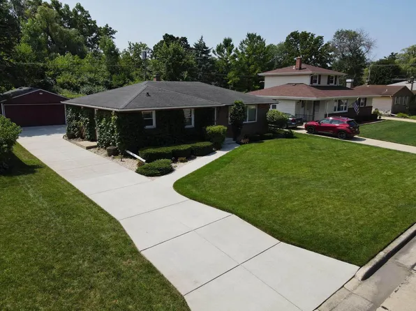 5325 Westmore DRIVE, Racine, WI 53406