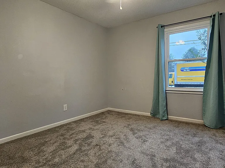 605 Melbourne Dr — Photo 23