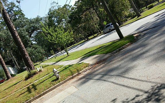 4th image of 901 E Clay St