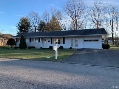 1015 Shadow Oaks Ln, Slatington, PA, 18080