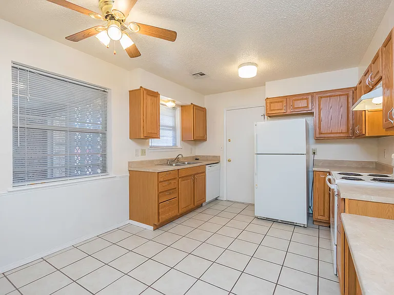 1302 Sequoyah Ave — Photo 18