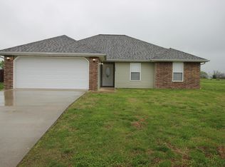 2787 Neosho Heights Ave, Neosho, MO 64850